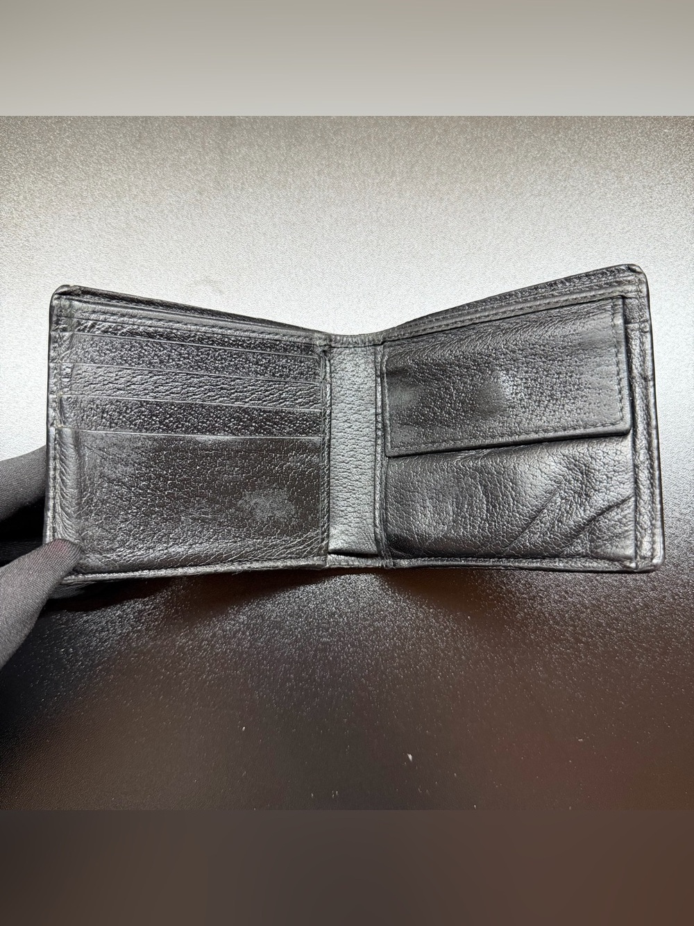 Gucci Animalier Bee Bifold Wallet - Picture 8 of 12